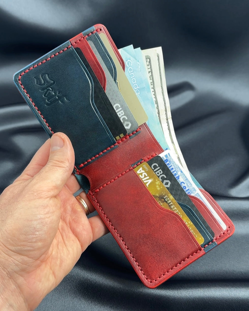 bifold leather wallet interior with cards URBAN model