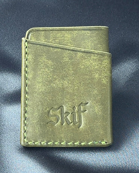 leather card holder exterior logo detail SOLO mode
