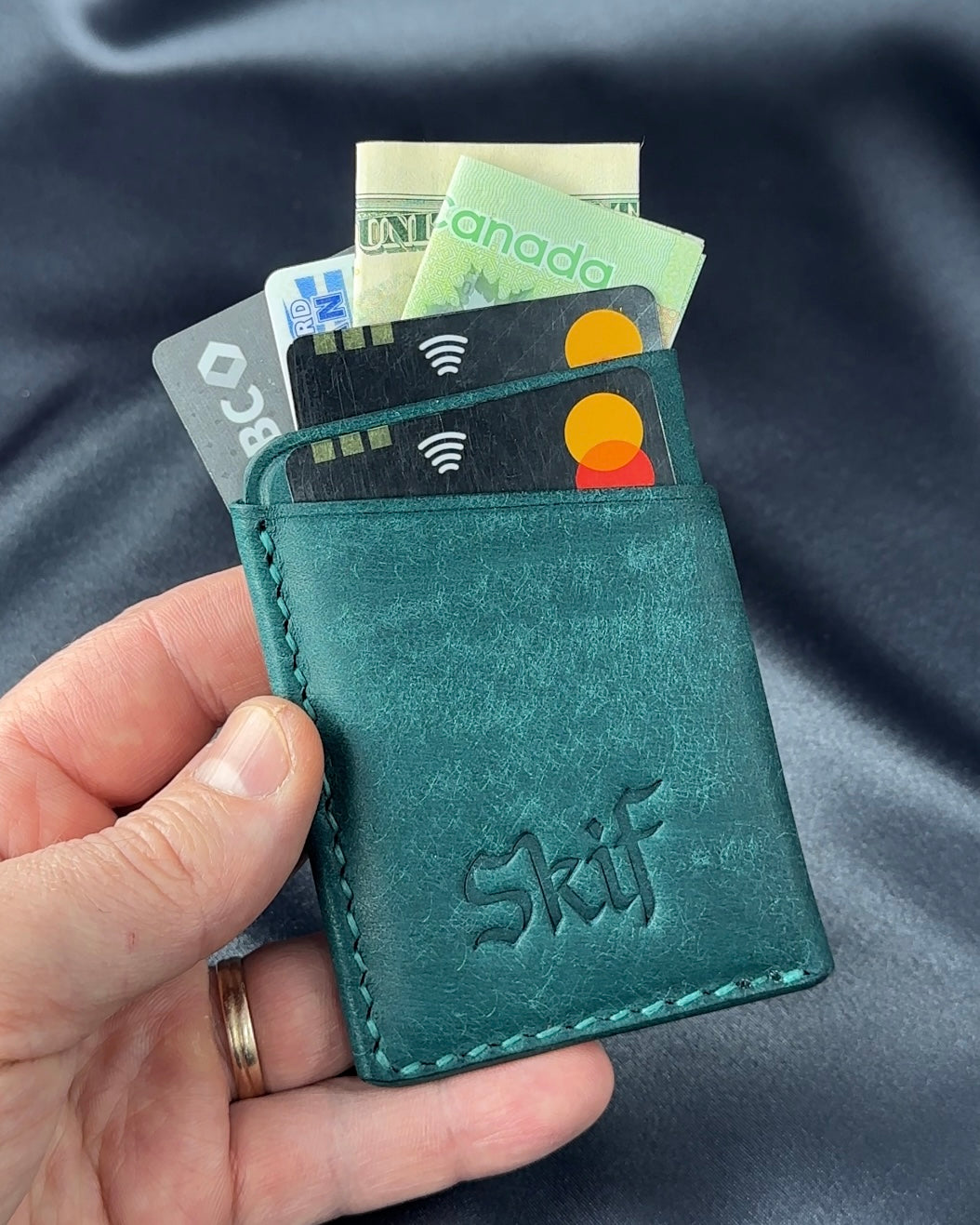 leather card holder multiple cards and cash capacity SOLO model