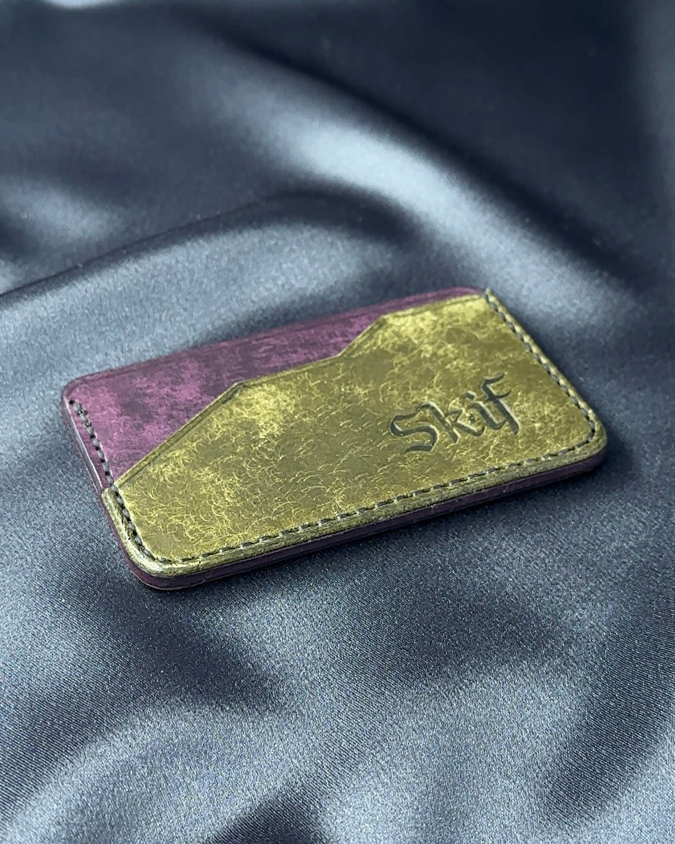 leather card holder angled design front view EDGE model