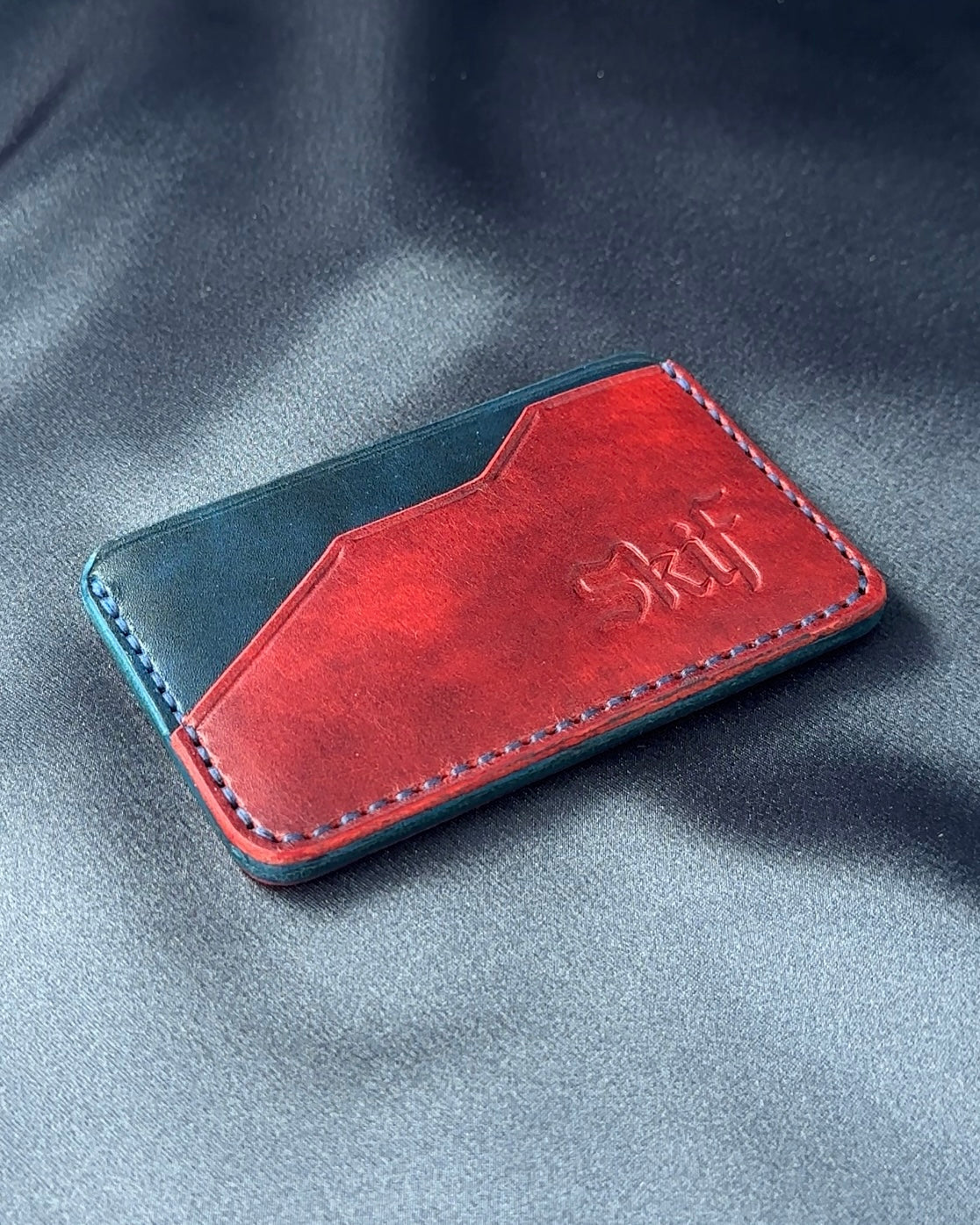 leather card holder angled design front view EDGE model