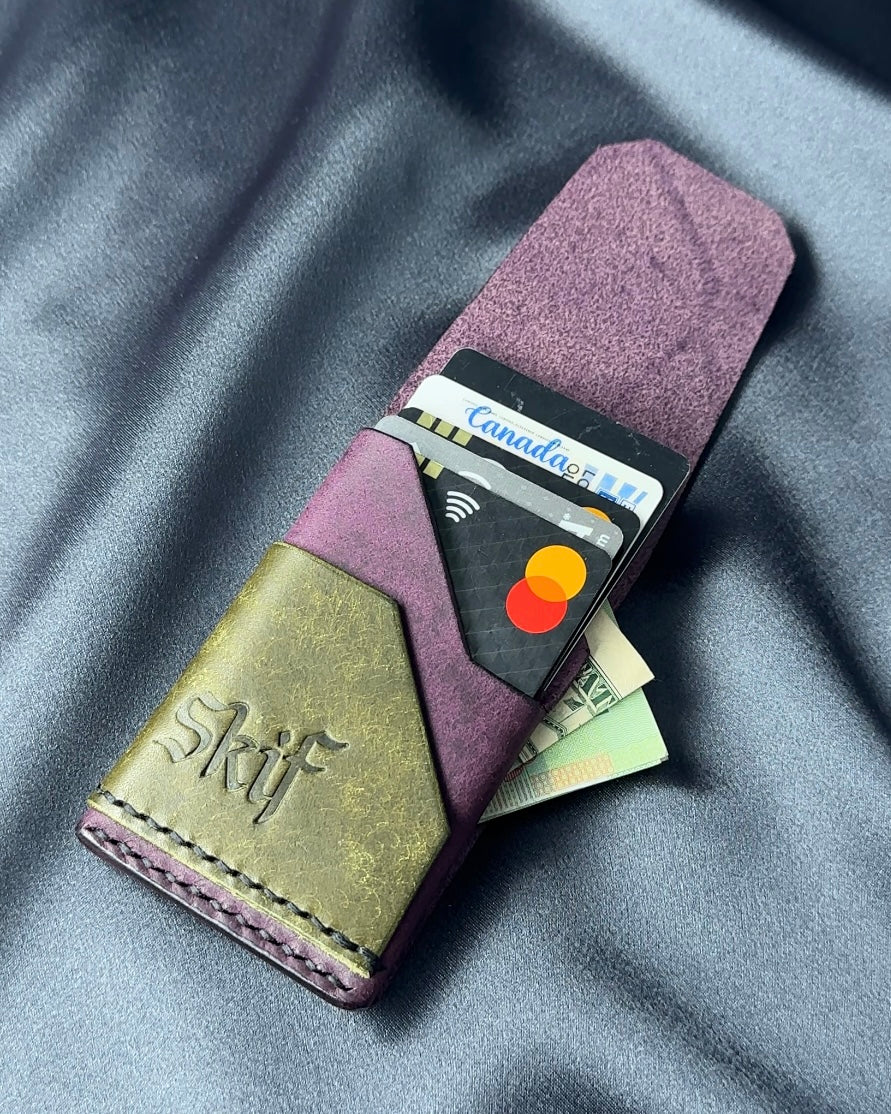 minimalist leather card holder interior pocket layout open view SHIFT model