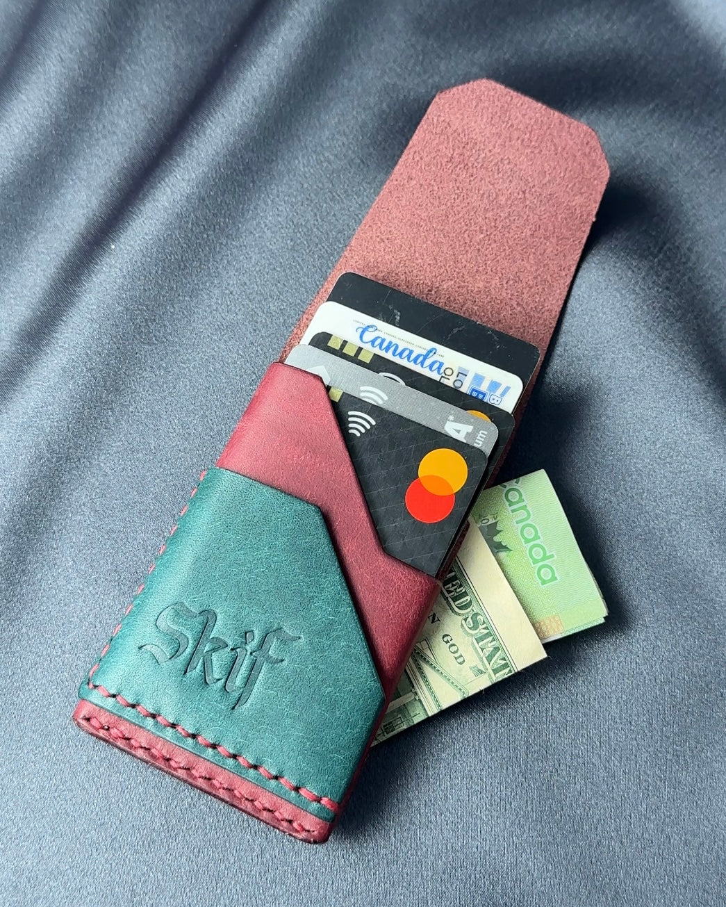 minimalist leather card holder with cards and cash capacity view SHIFT model