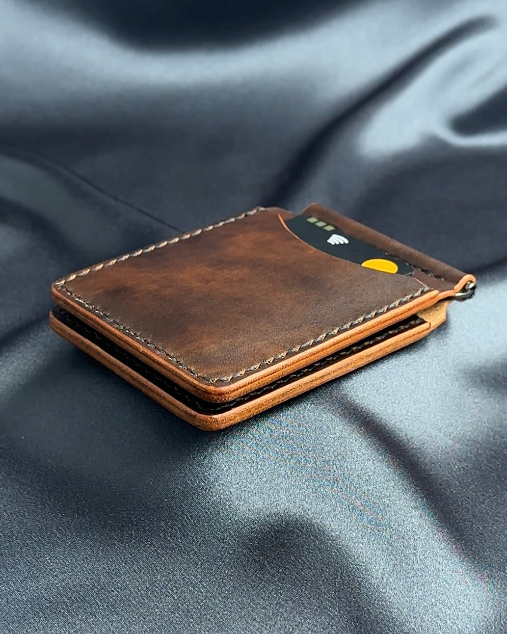 money clip wallet side profile view Museum leather MONEY CLIP model