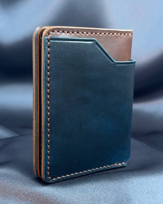 vertical bifold leather wallet exterior front view VERTEX model
